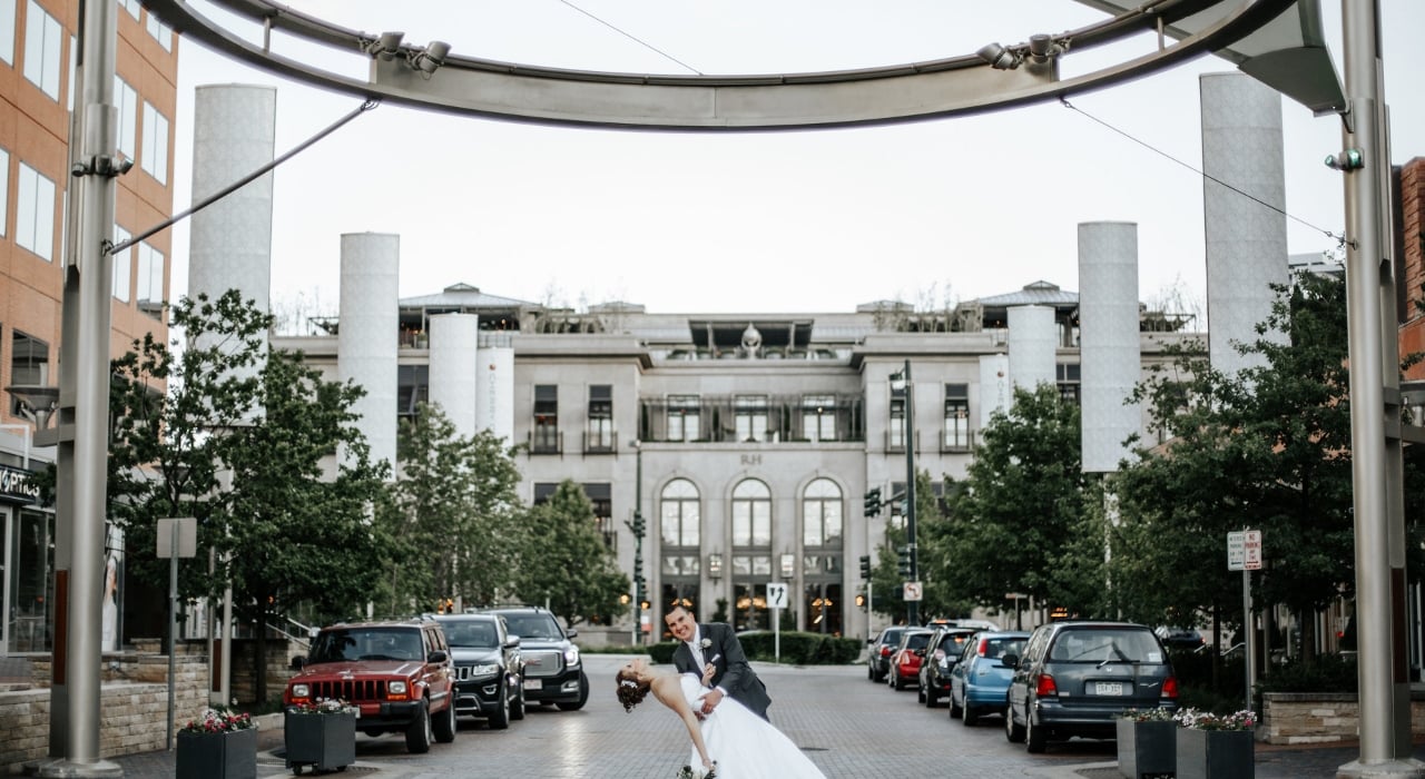 Bride and groom photoshoot