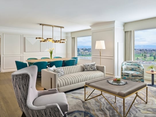 Hotel Clio Suites | Luxurious Accomodations in Denver | 1 and 2 Bedroom Suites | Hotel Clio Lounge: a classic and luxurious collection hotel, located in Cherry Creek North, Denver's shopping district | Hotel Clio | Hotels To Stay In Denver, Colorado |