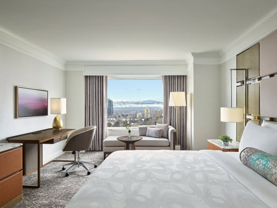 Hotels Near Downtown Denver - Mountain View King