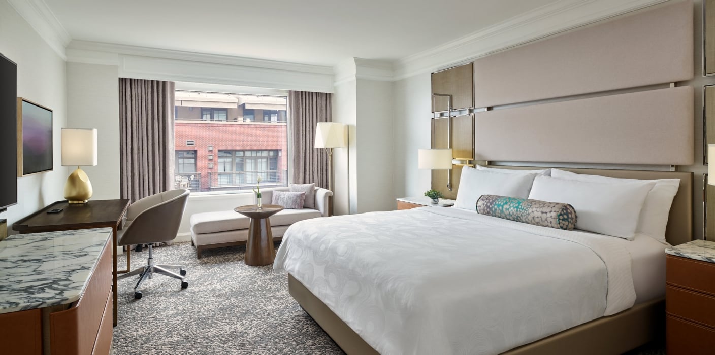 Deluxe King Room