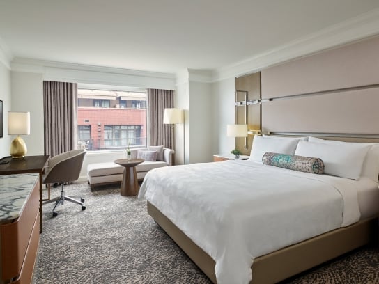 Deluxe King Room