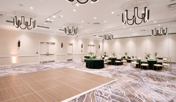 A large indoor wedding venue at Hotel Clio